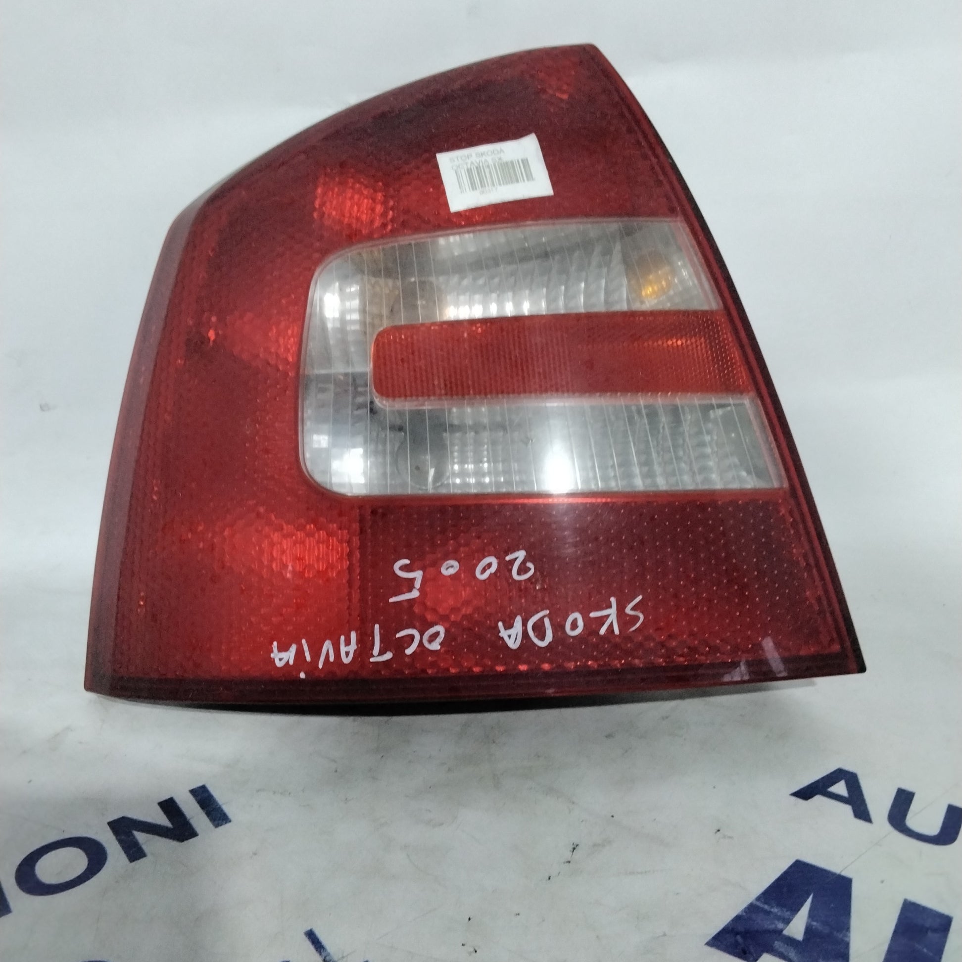 Skoda Octavia left rear light year 2005 code: 1Z5945095A (sf9p3)