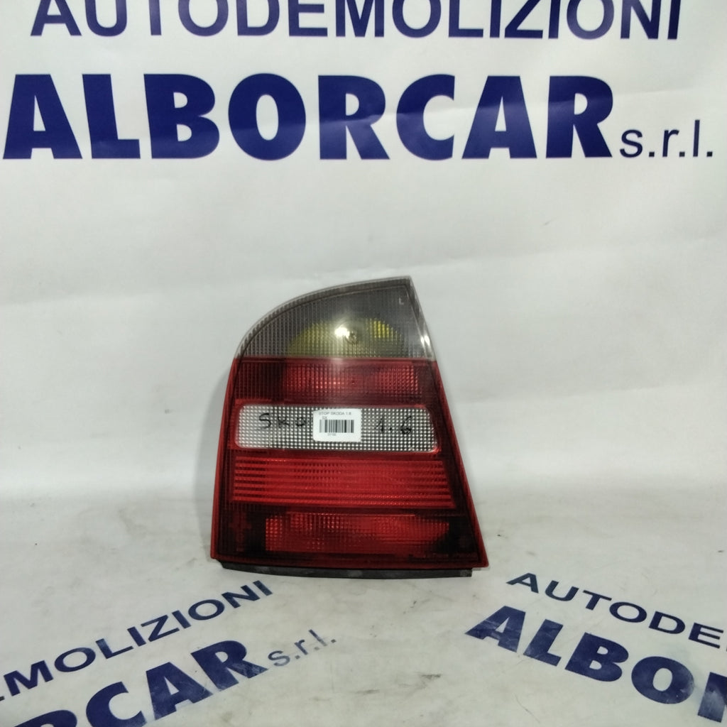Skoda Octavia sedan left tail light year 2004 code: 1U6945111 (sf9p3)