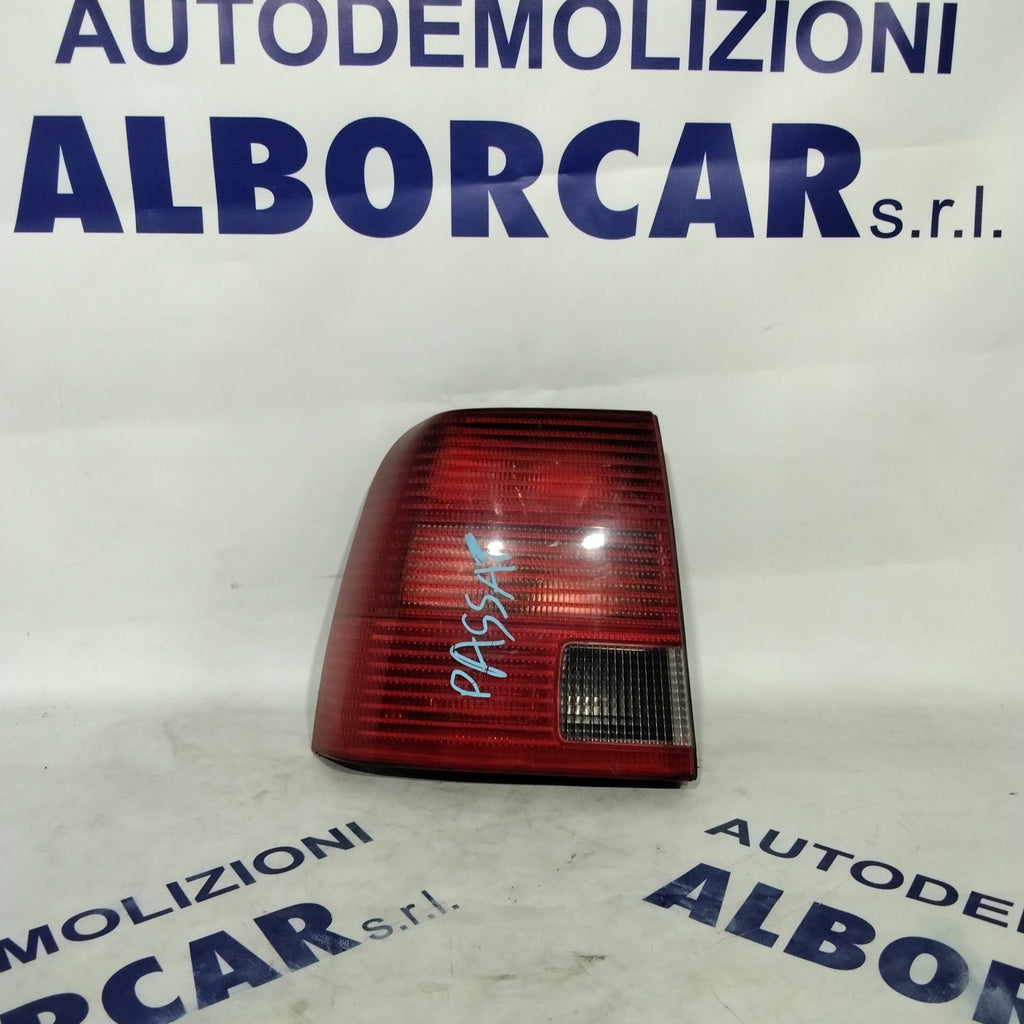 Volkswagen Passat left tail light year 2000 code: 3B5945095F (sf9p3)