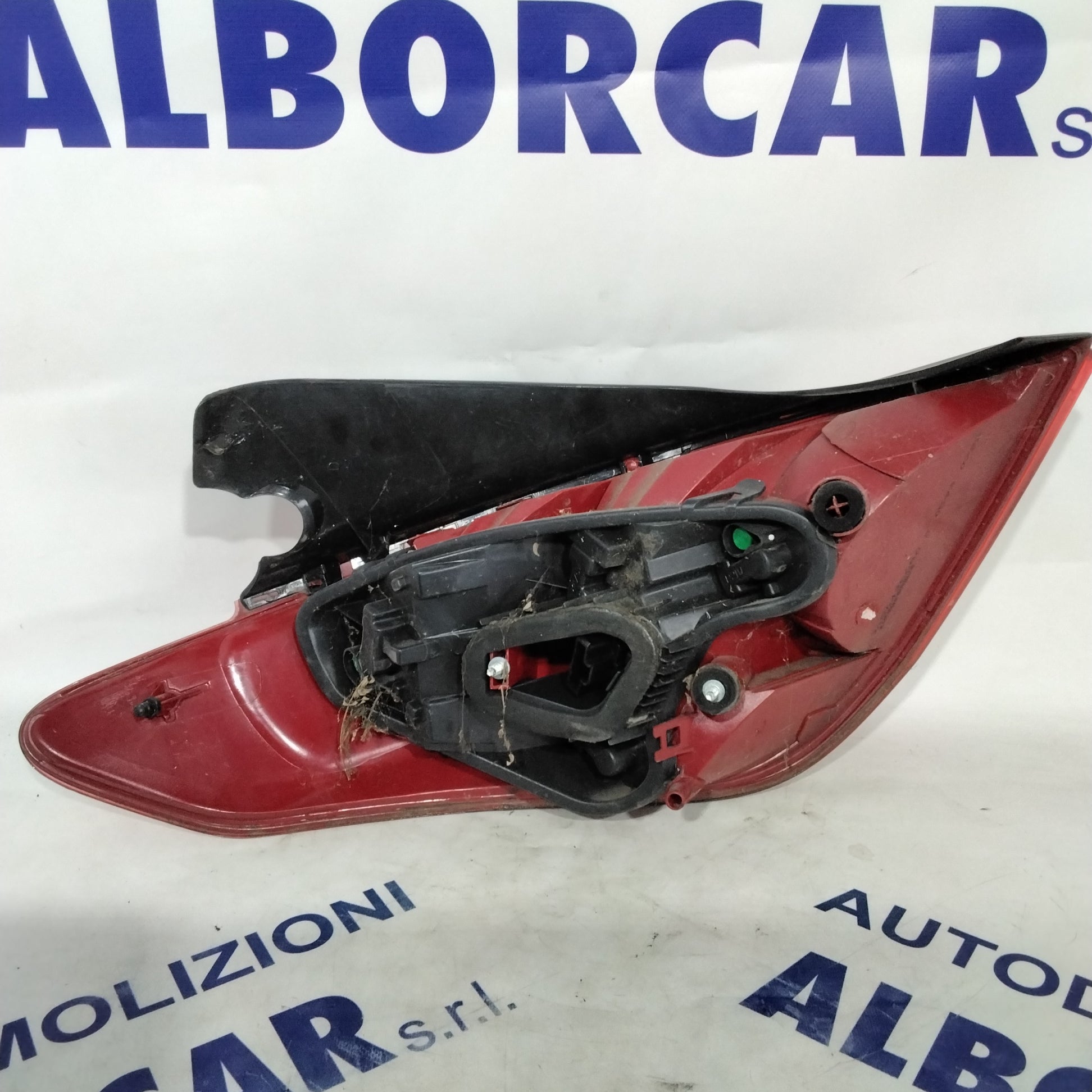 Peugeot 208 right rear light, year 2008, part number: 9680425680 (sf9p4)