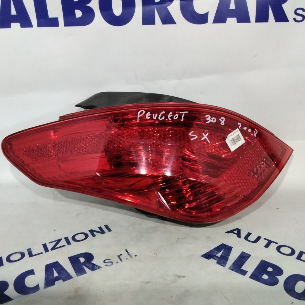 Peugeot 206 left tail light year 2009 code: 9680425680 (sf9p4)