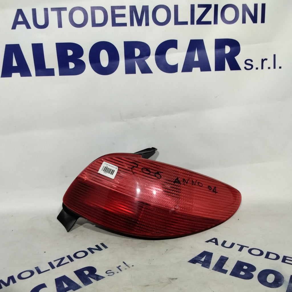 Peugeot 206 right tail light year 2003 (sf9p4)