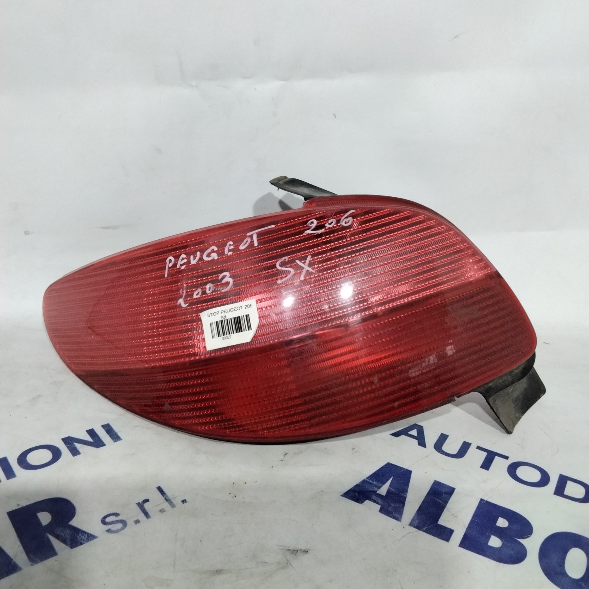 Taillight Peugeot 206 left side year 2003 (sf9p4)
