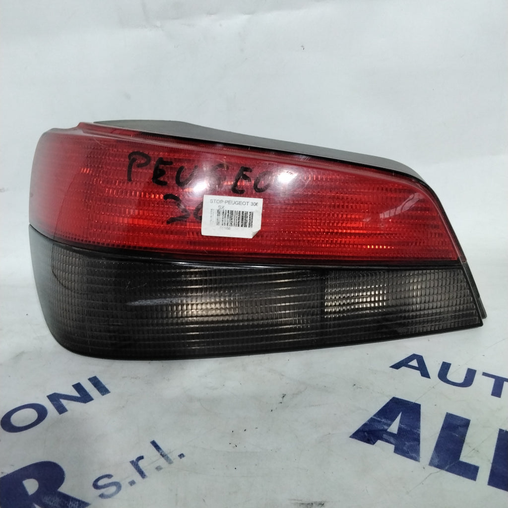 Peugeot 306 rear left tail light year 1998 code: 2321G1 (sf9p4)