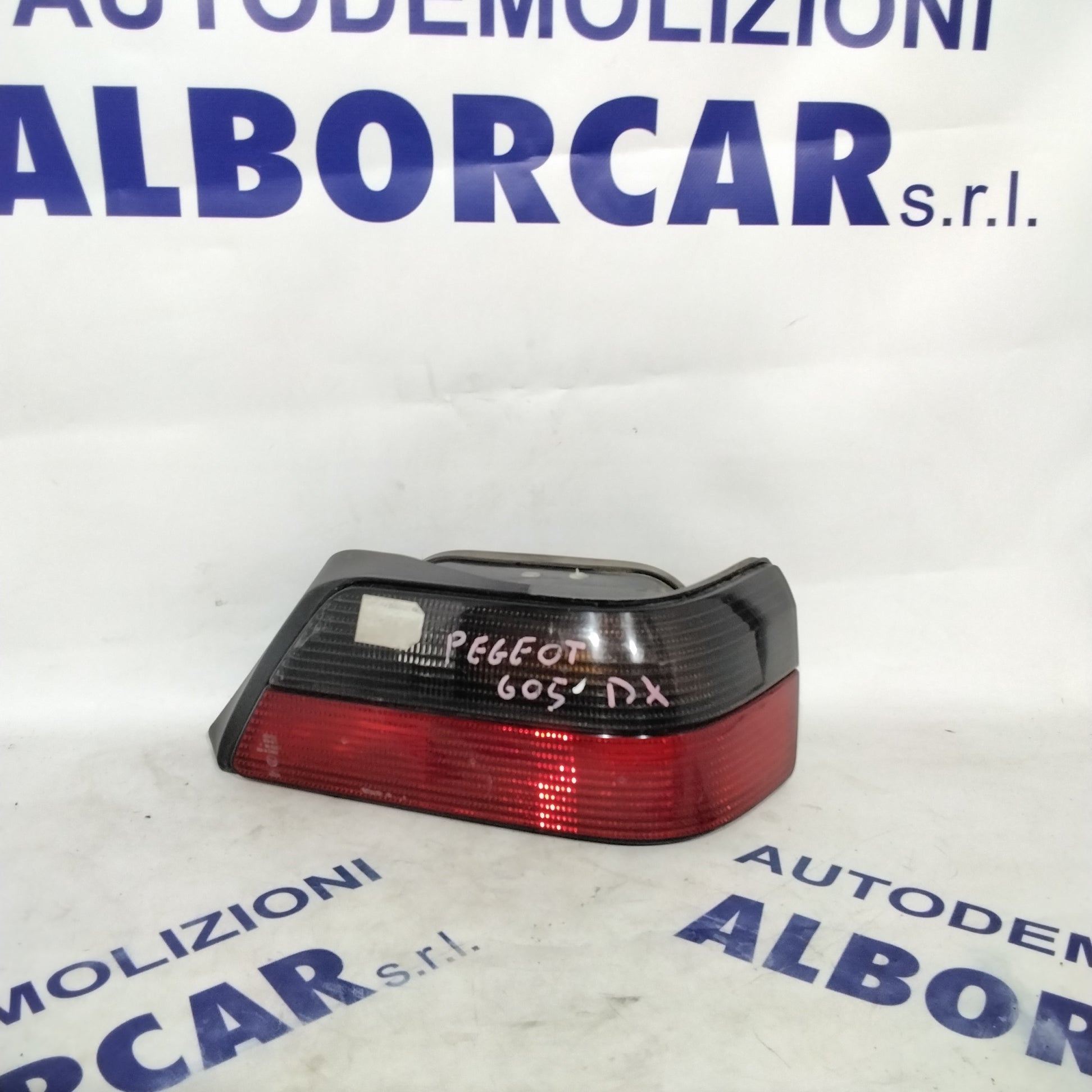 Fanale stop peugeot 605 destro anno 1996 codice: 2241D (sf9p3)