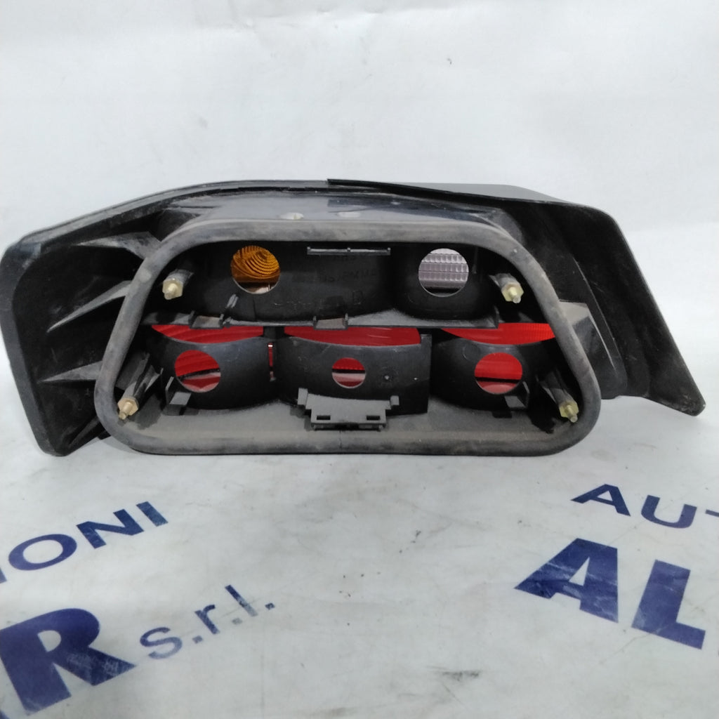 Fanale stop peugeot 605 destro anno 1996 codice: 2241D (sf9p3)