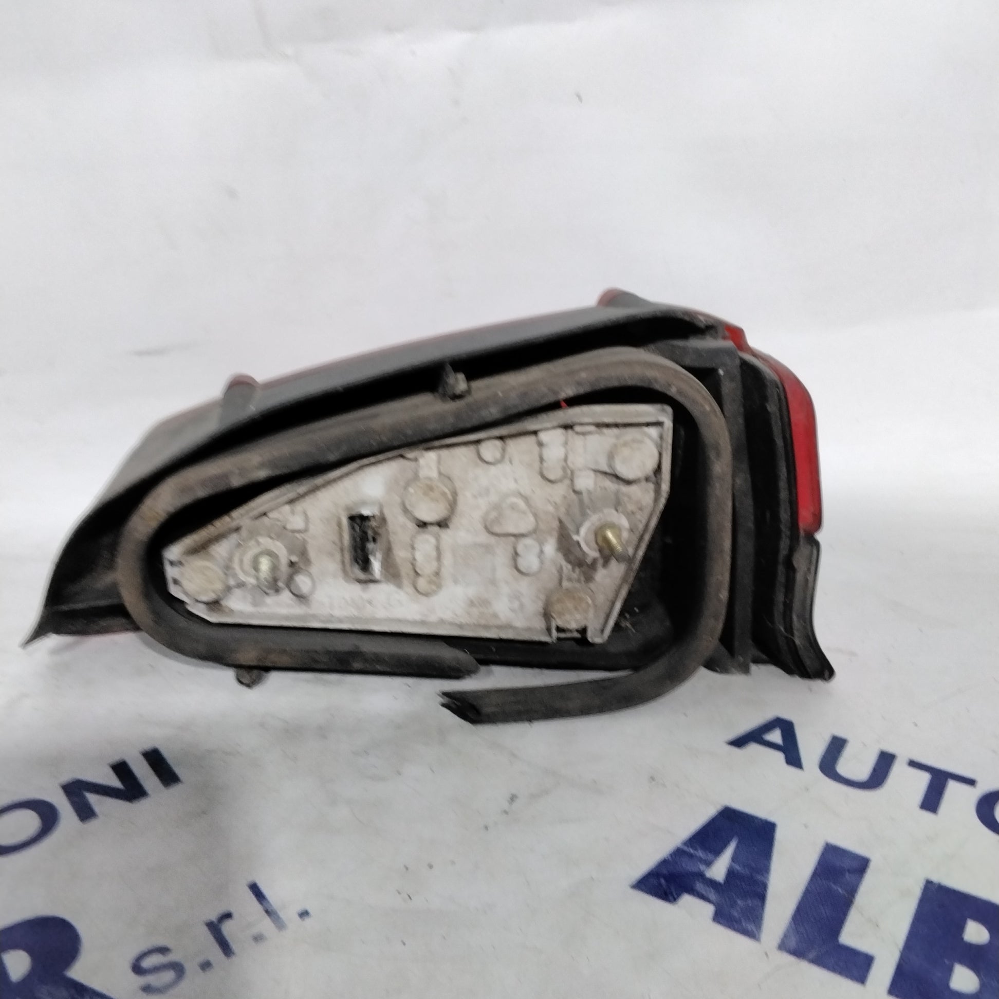 Tail light stop Peugeot 106 left year 1997 (sf9p4)