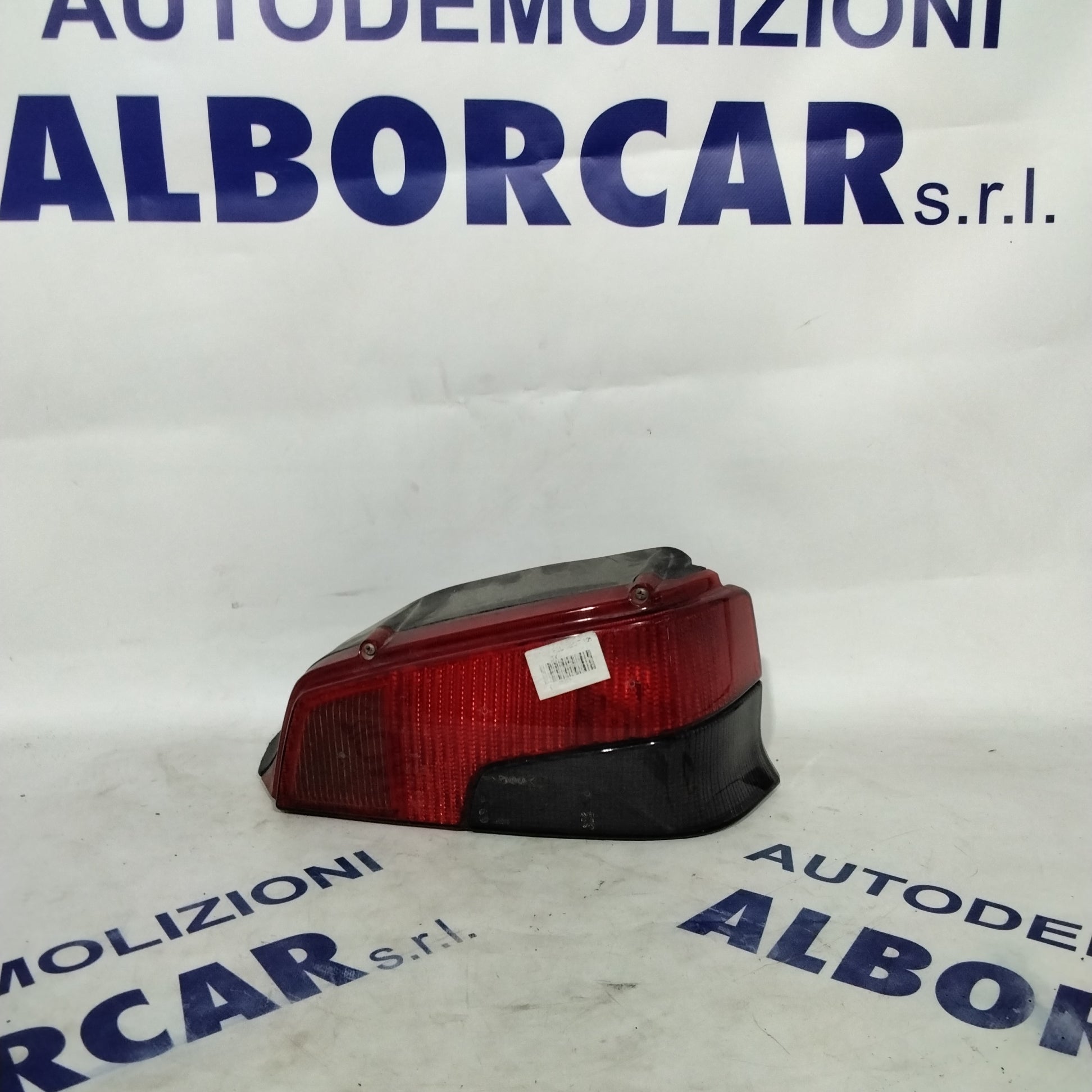 Peugeot 106 right tail light 1997 (sf9p4)