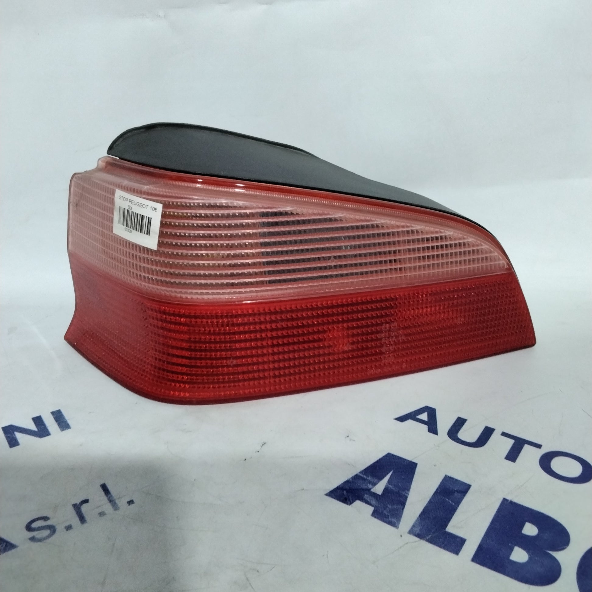 Left tail light Peugeot 106 year 1997 code: 2274G (sf9p4)