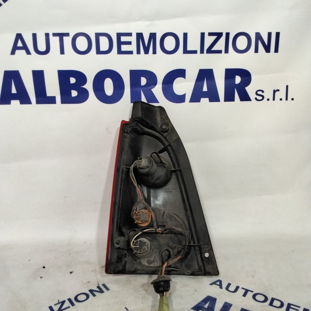 Fanale stop opel agila destro cilindrata: 1.2 16V anno: 2000-2007 5 porte codice: 09204254 (sf9p4)