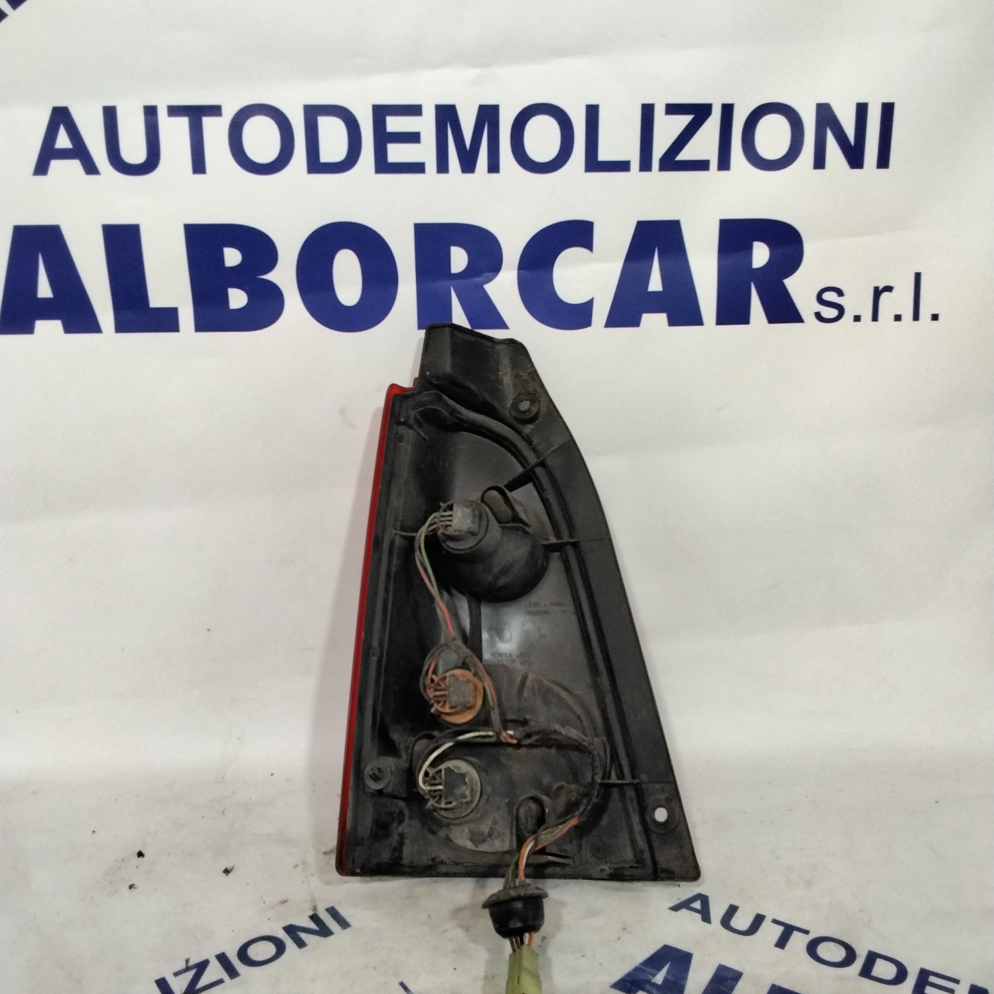 Fanale stop opel agila destro cilindrata: 1.2 16V anno: 2000-2007 5 porte codice: 09204254 (sf9p4)