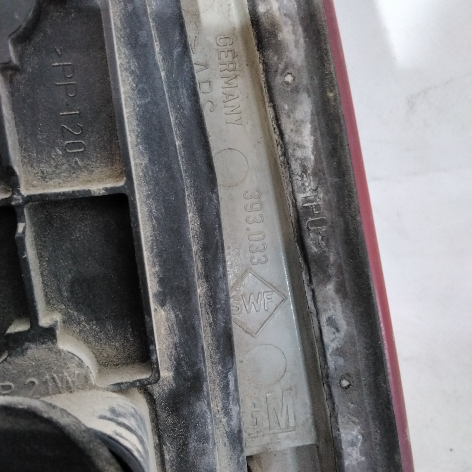 Opel Astra station wagon left stop light 1.7 diesel 3-door year: 1999-2004 code: 393033 (sf10p1)