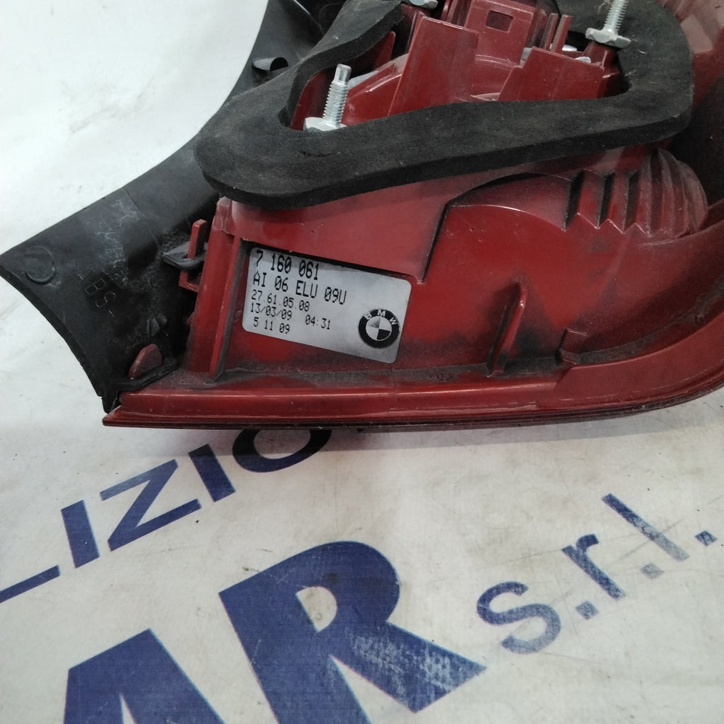BMW 320 E91 left tail light year: 2002-2008 code: 7160061 (sf10p1)
