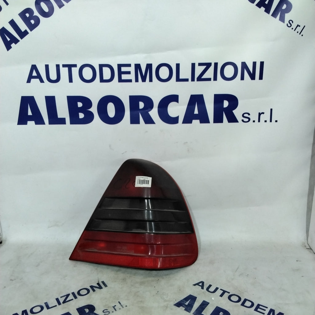 Mercedes C Class 200 right tail light year: 1998- 2004 part number: 2028203664R (sf10p1)