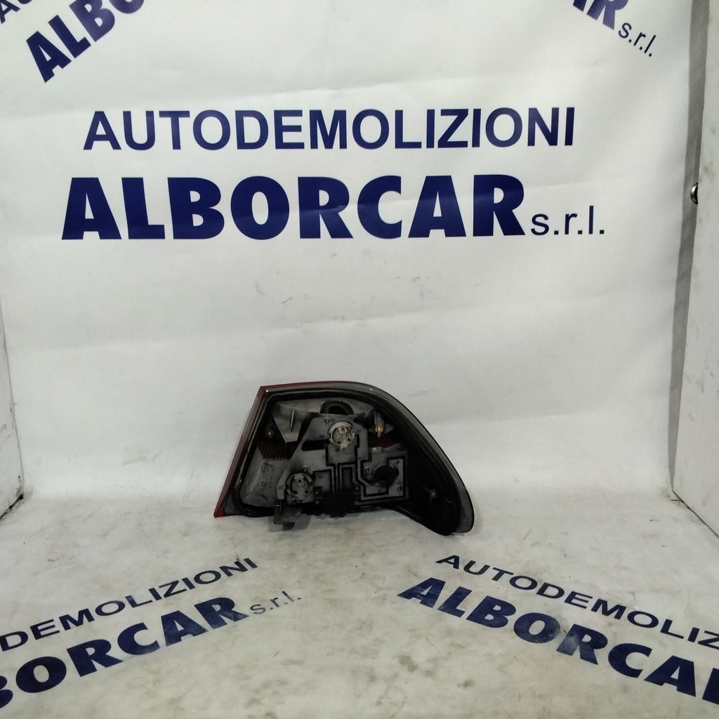 Mercedes E 270 class right tail light year: 1998-2004 part number: A2108203364/ A2108202264 (sf10p1)