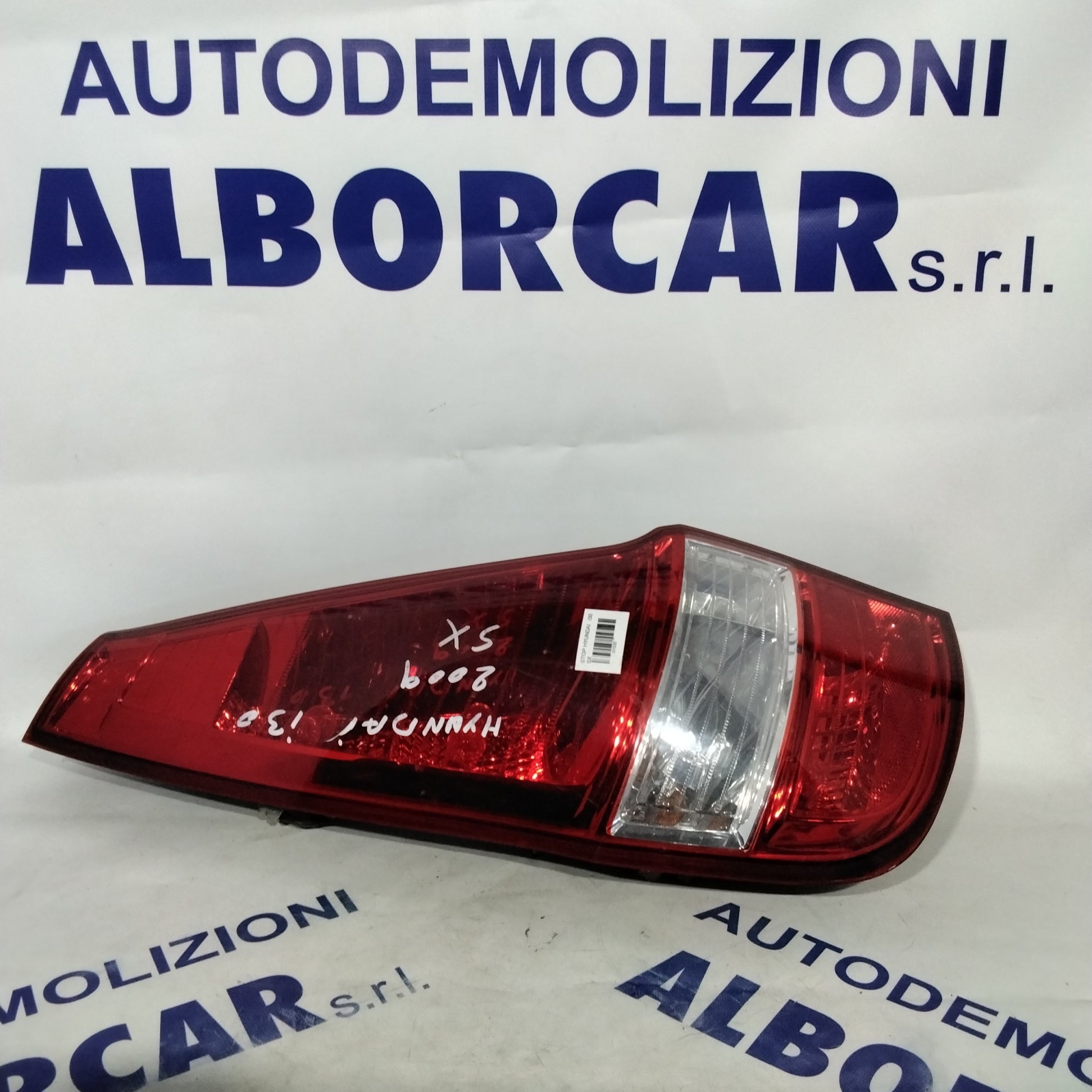 Hyundai i30 rear left tail light year 2009 code: 924012R1 (sf9p2)