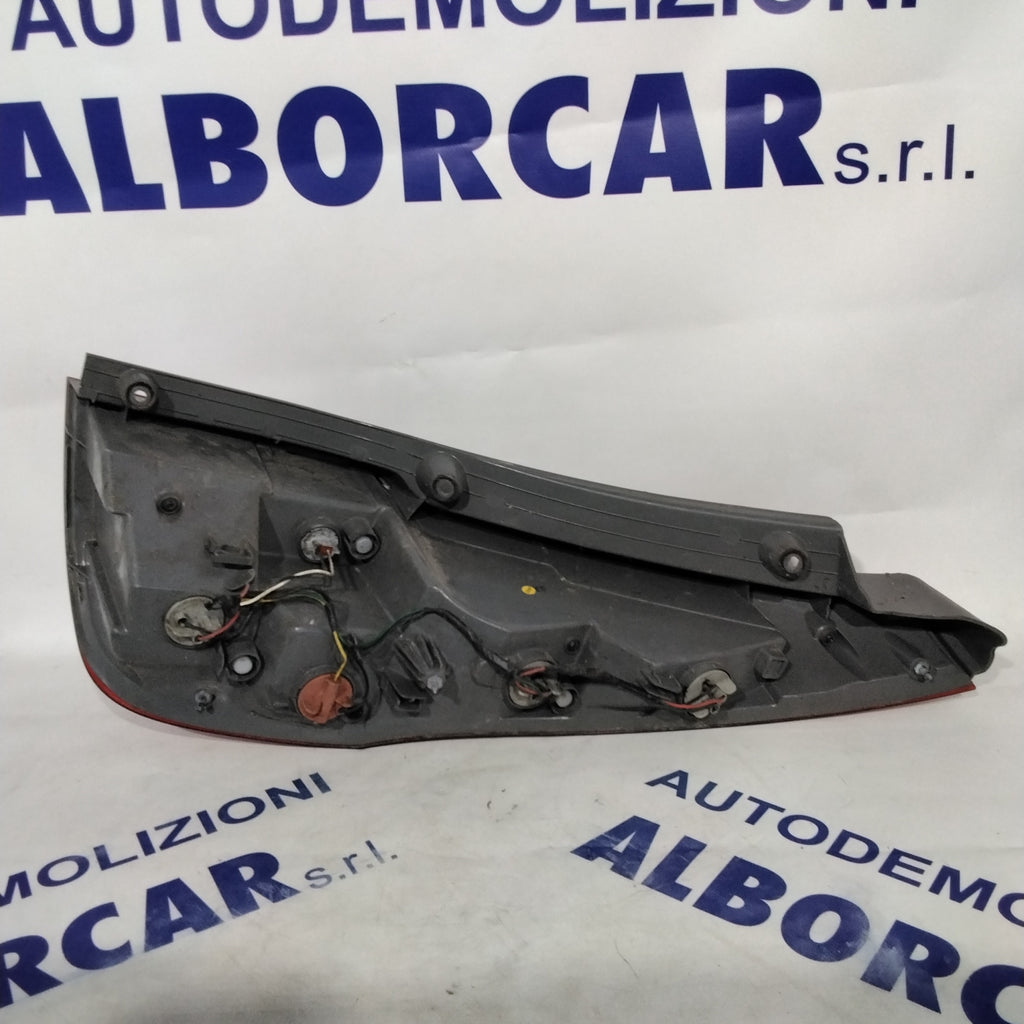 Hyundai i30 rear left tail light year 2009 code: 924012R1 (sf9p2)