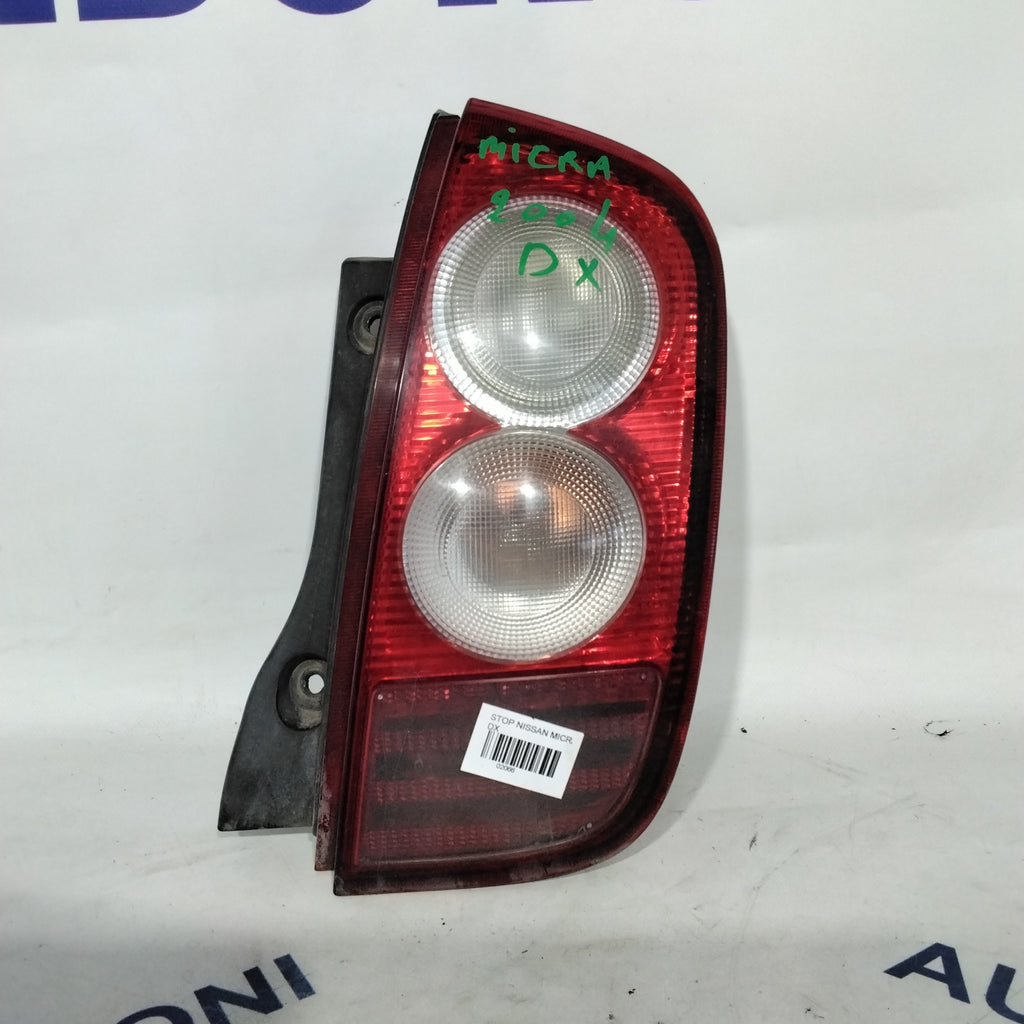 Nissan Micra right tail light year 2004 (sf10p1)