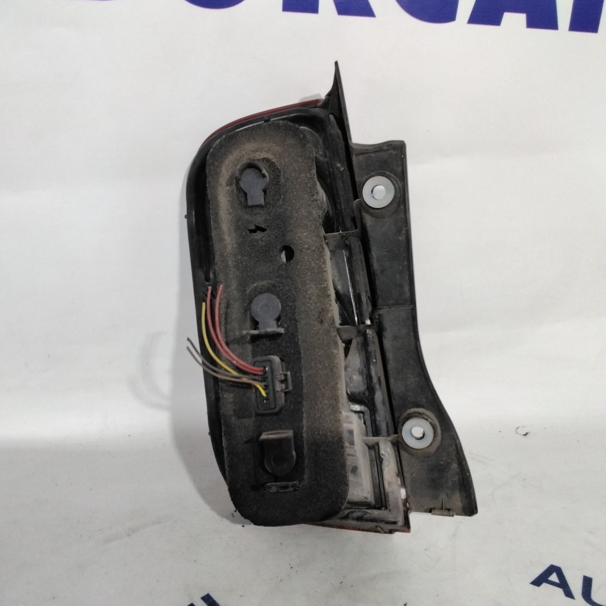 Nissan Micra right tail light year 2004 (sf10p1)