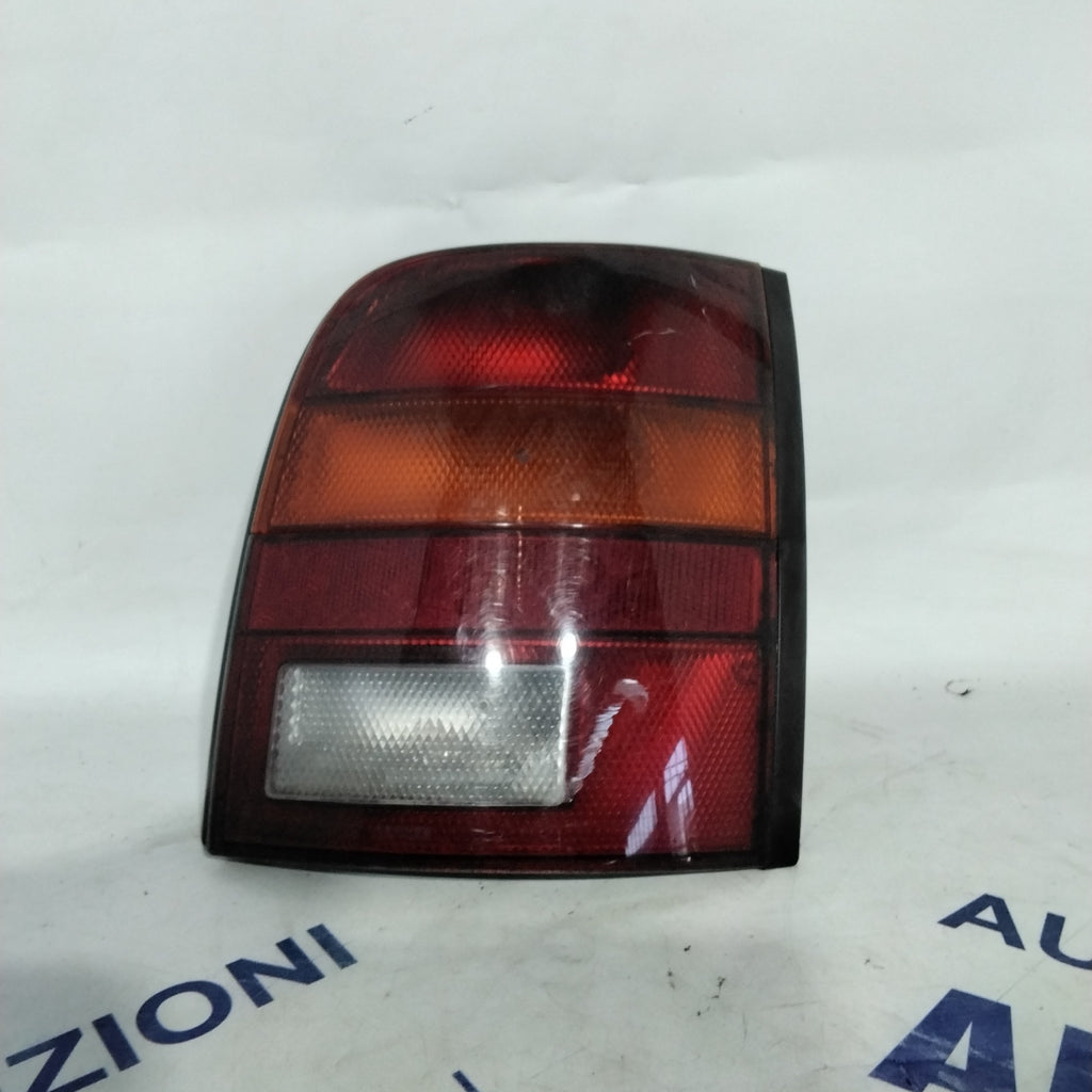 Fanale stop nissan micra destro anno 2001 (sf10p1)