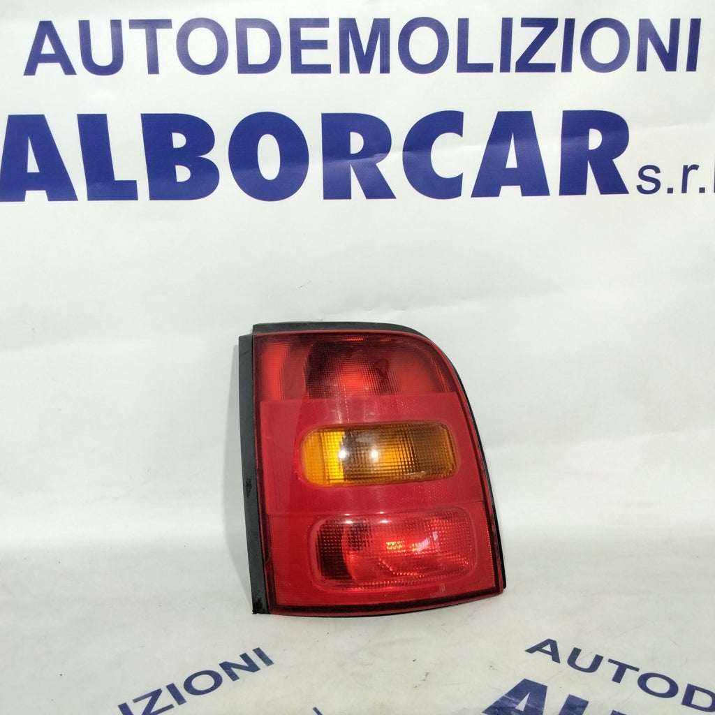 Right stop light Nissan Micra year 2001 (sf10p1)