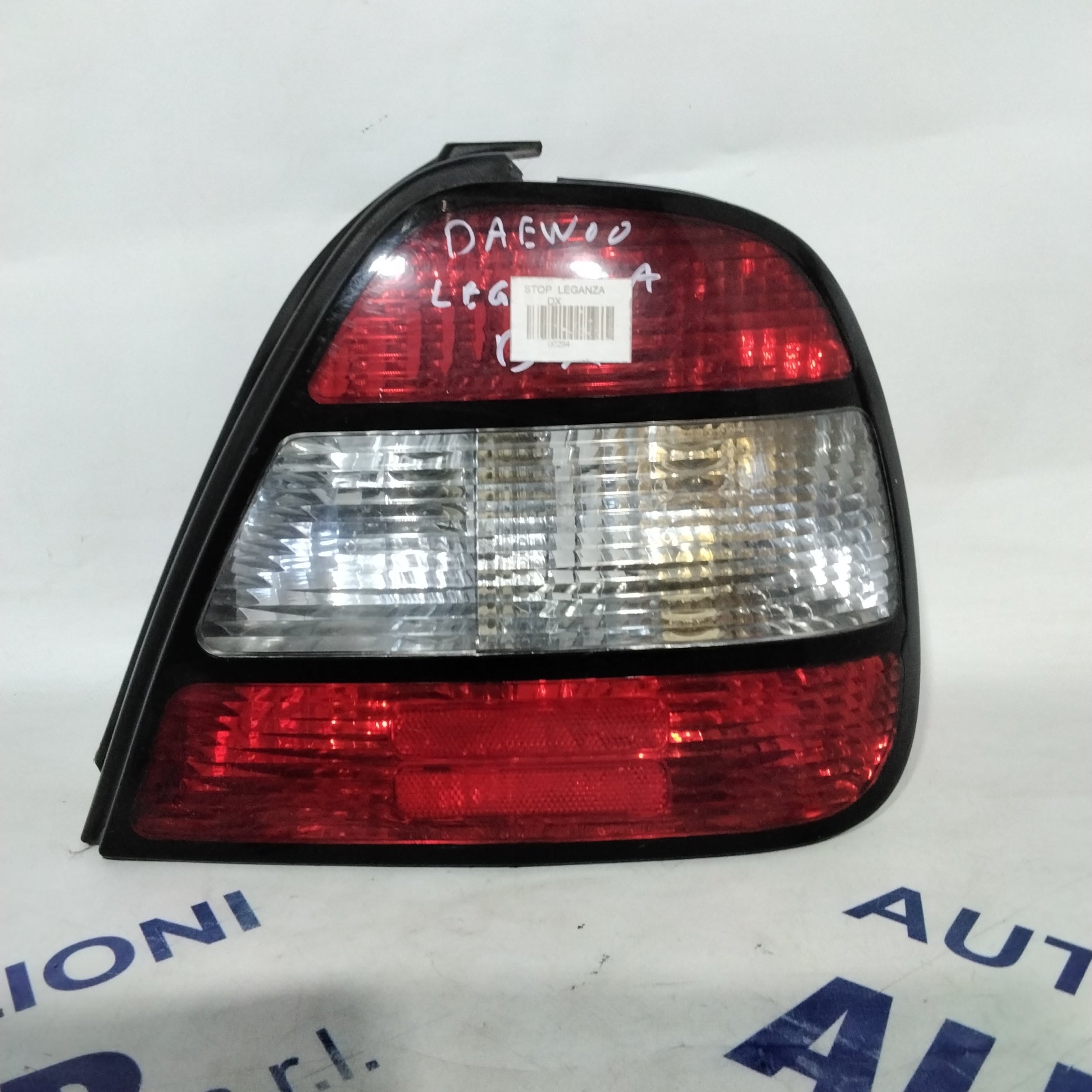right tail light daewoo leganza year 2001