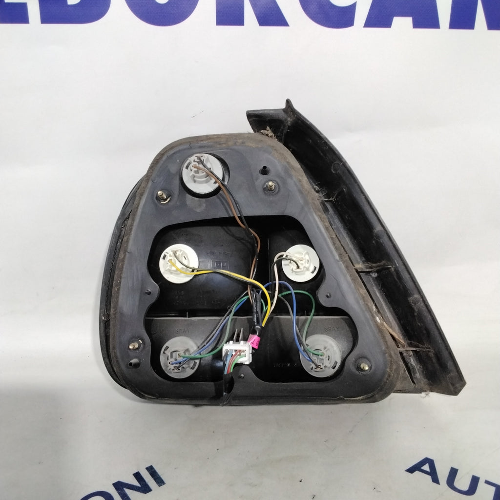 right tail light daewoo leganza year 2001