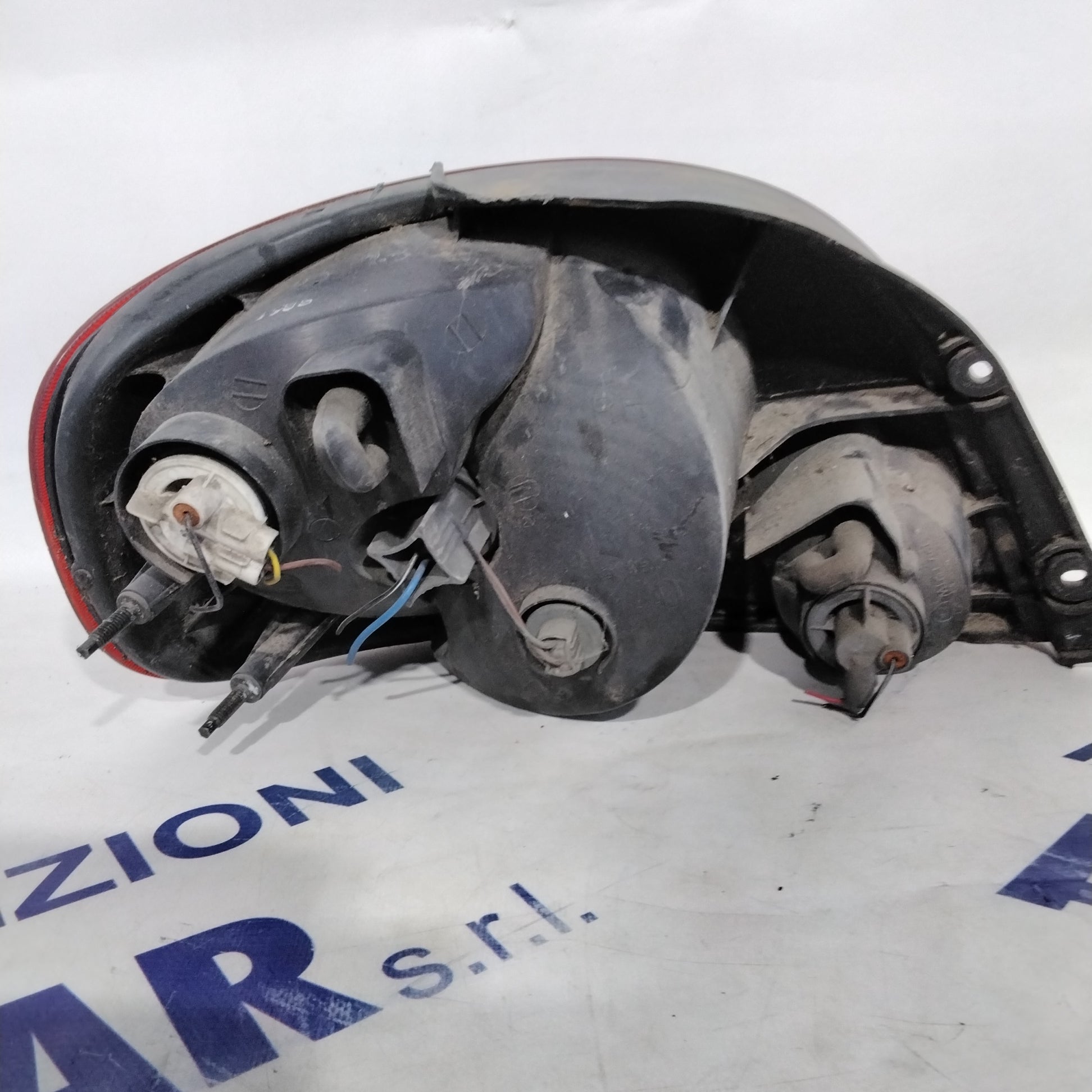 right stop light daewoo matiz year 2001 code 24515916