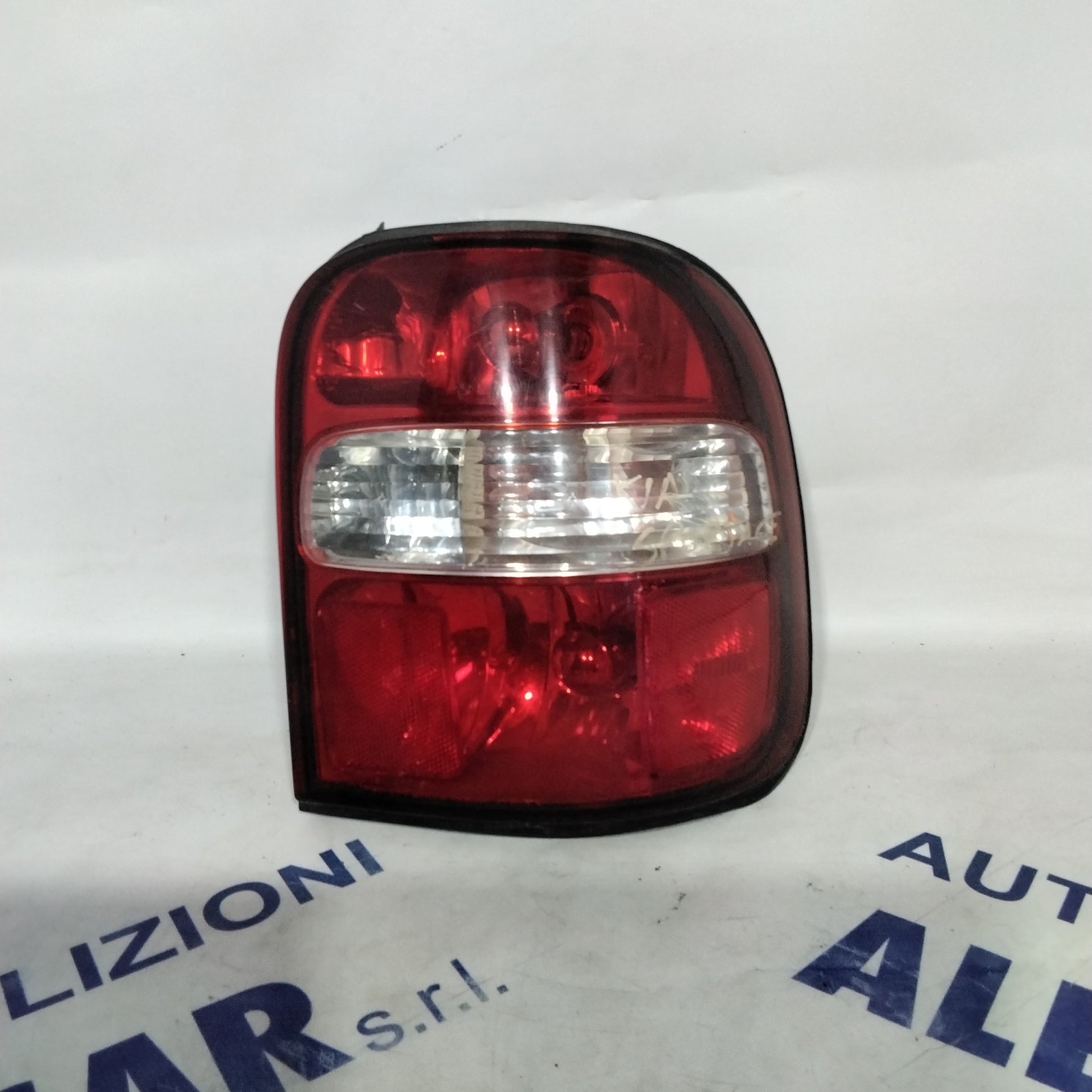 Kia Sportage rear right tail light year 2002 (sf10p1)