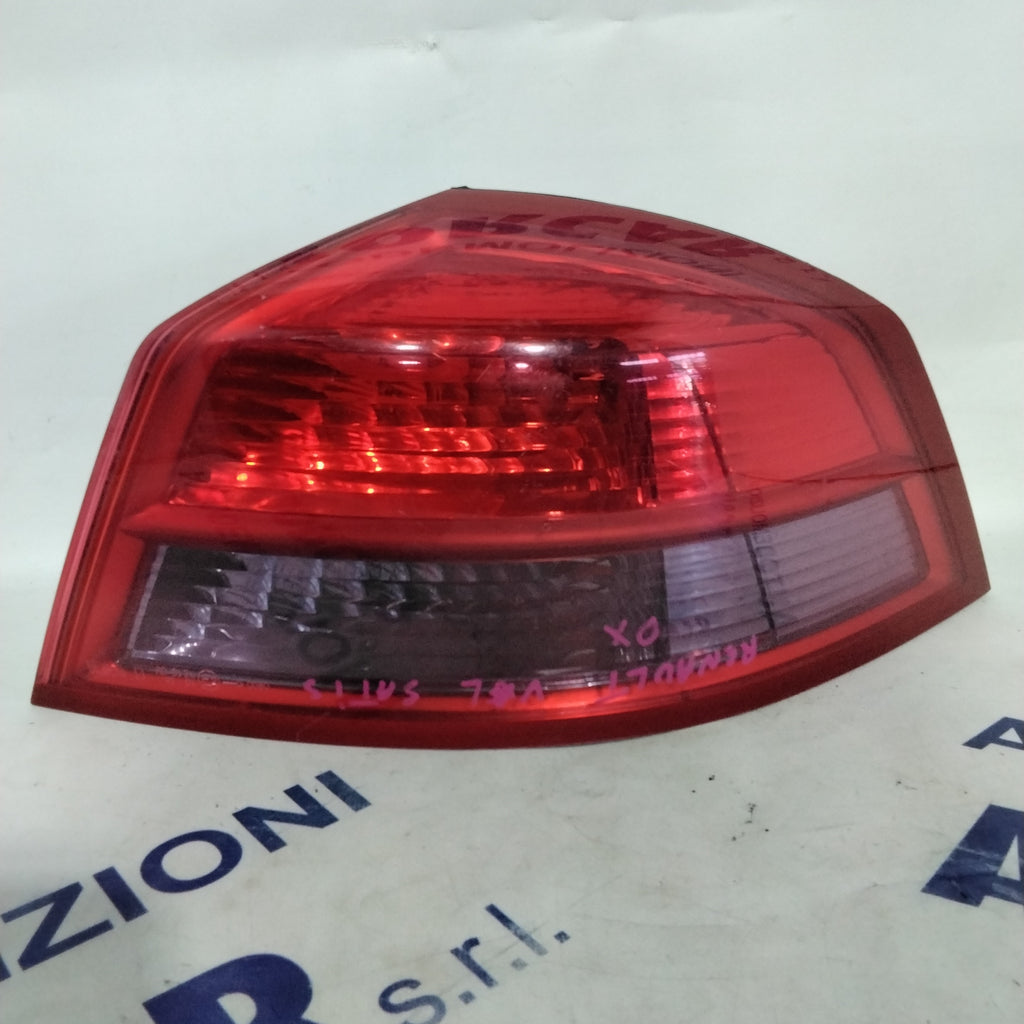 Right tail light Renault Vel Satis year 2004 part number: 8200014360(sf9p1)