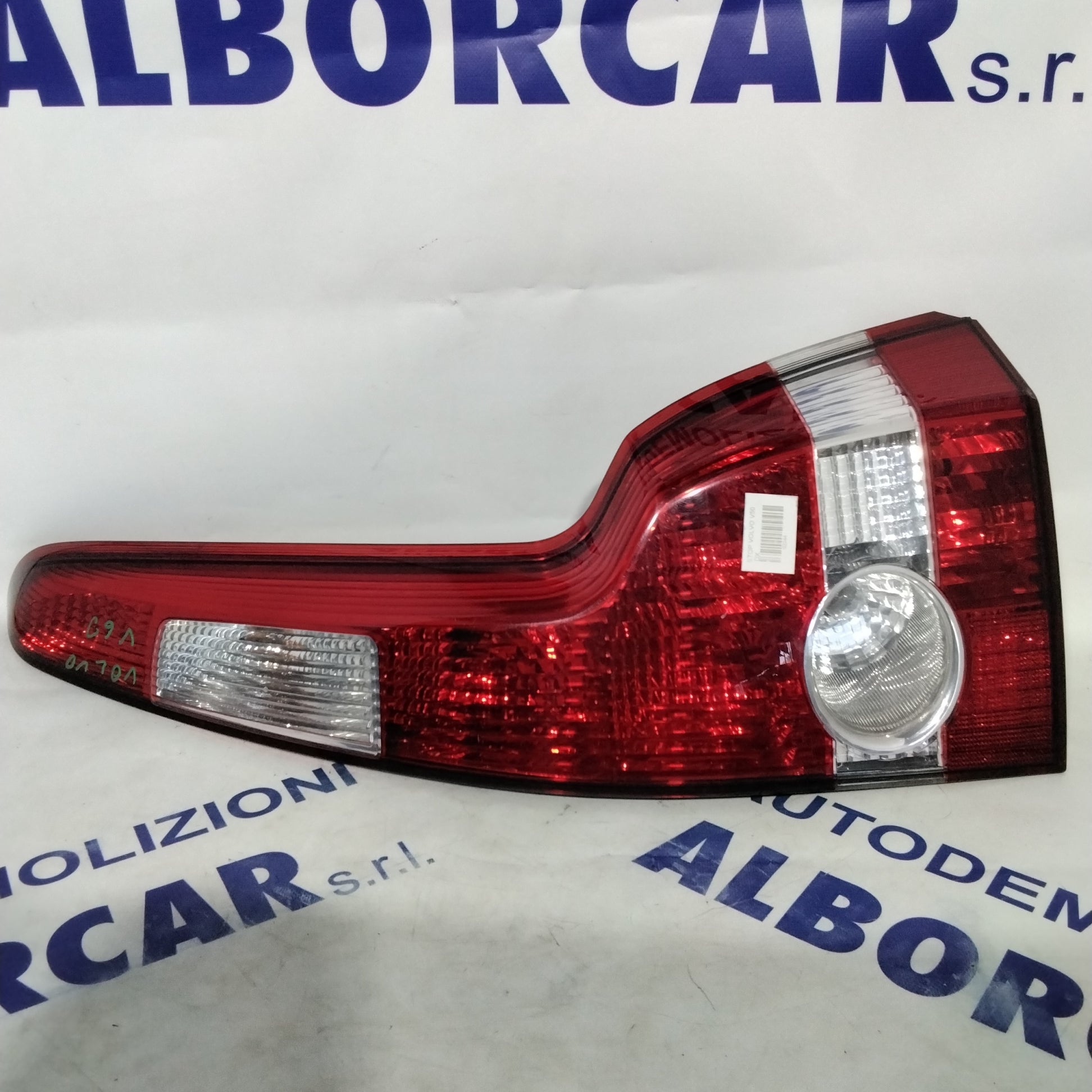 Volvo V50 right tail light year 2004 (sf10p1)