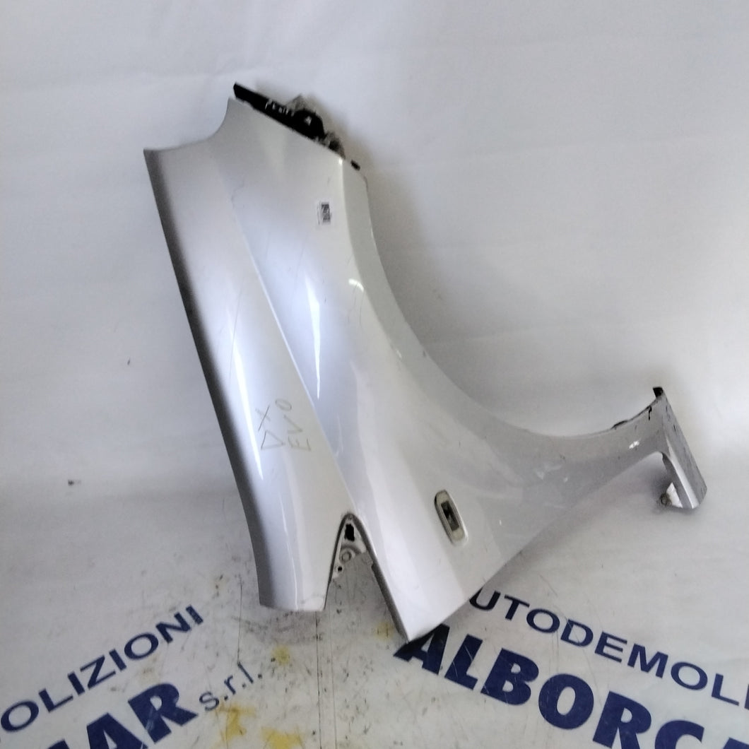 parafango fianchetto anteriore destro fiat grande punto EVO  anno 2010  (cod colore 612A)
