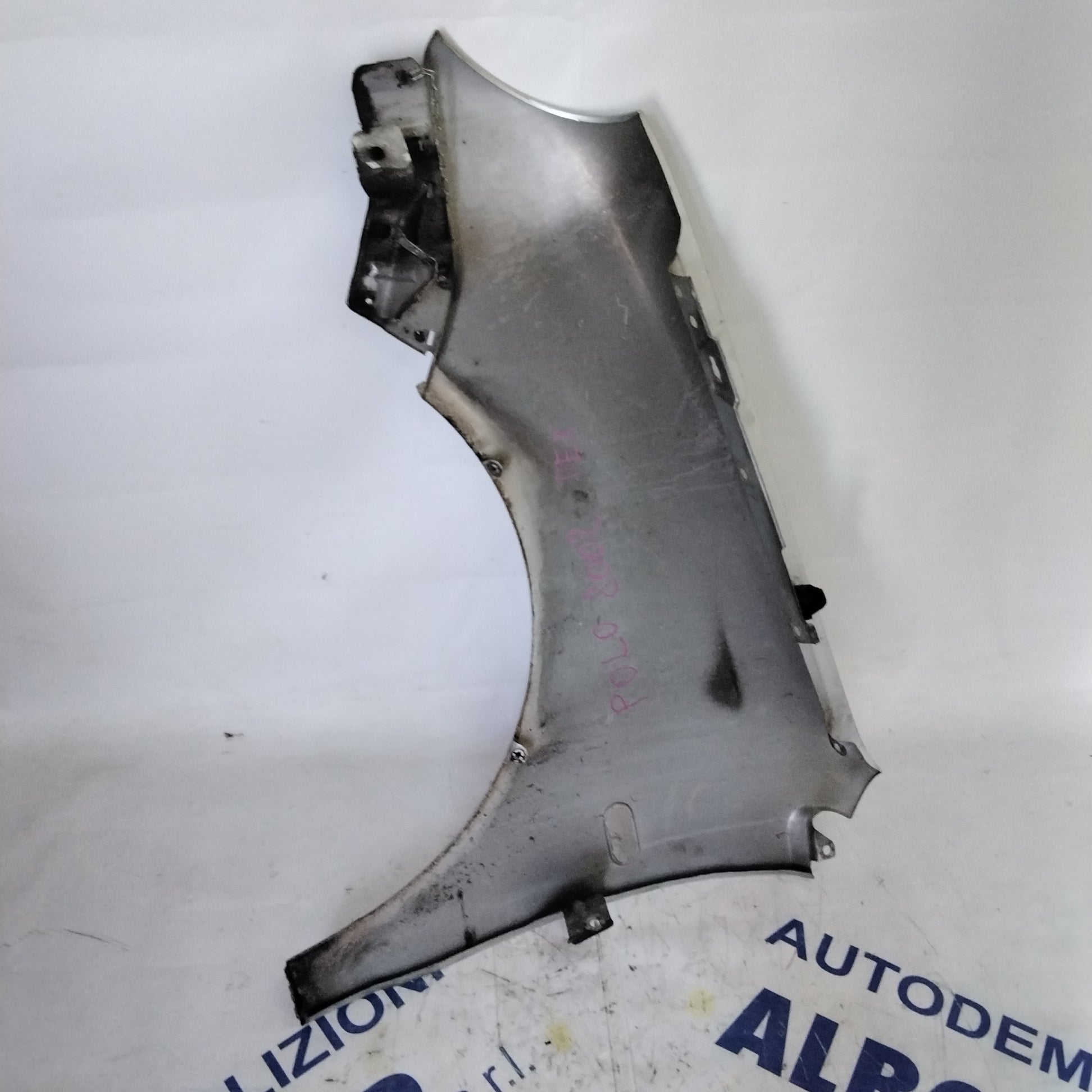 Right front wing fender Volkswagen Polo year 2002