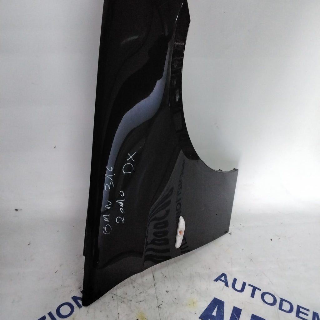 right front mudguard side panel BMW 316 year 2010