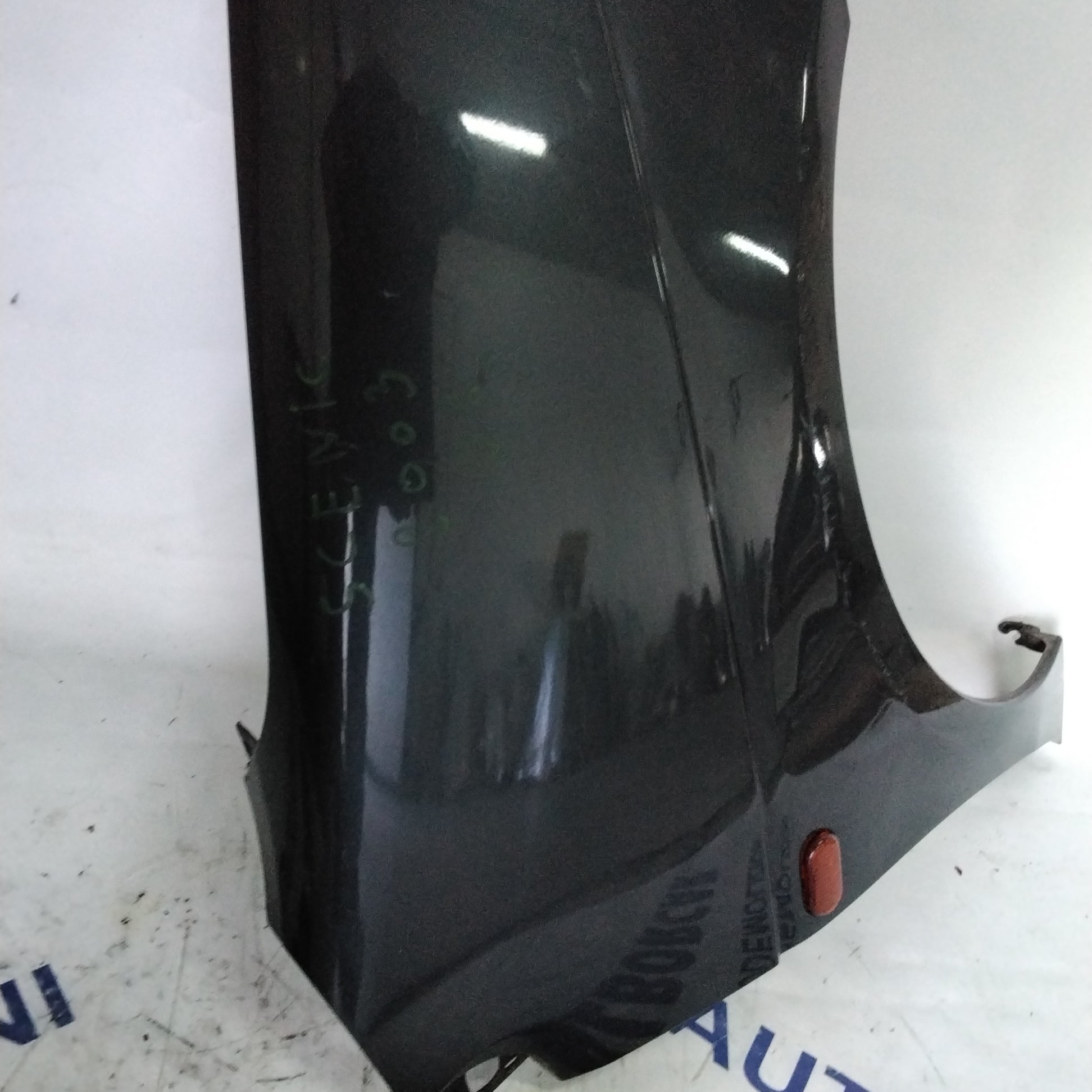 parafango fianchetto anteriore destro renault scenic anno 2003