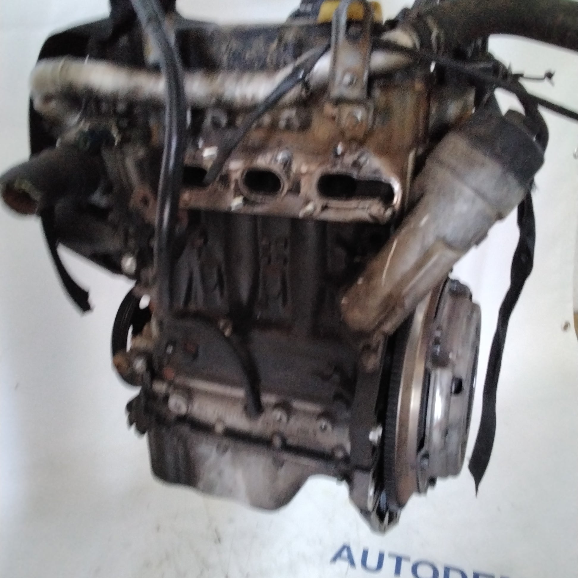 Engine Opel Agila / Corsa 1.0 3 cylinder Z10xep year 2003 code: 24450959 (sf1p3)