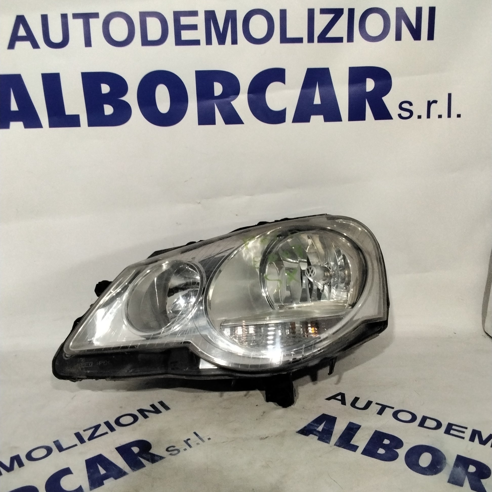 Left front headlight Volkswagen Polo year 2007 code:89311996(sf8p5)
