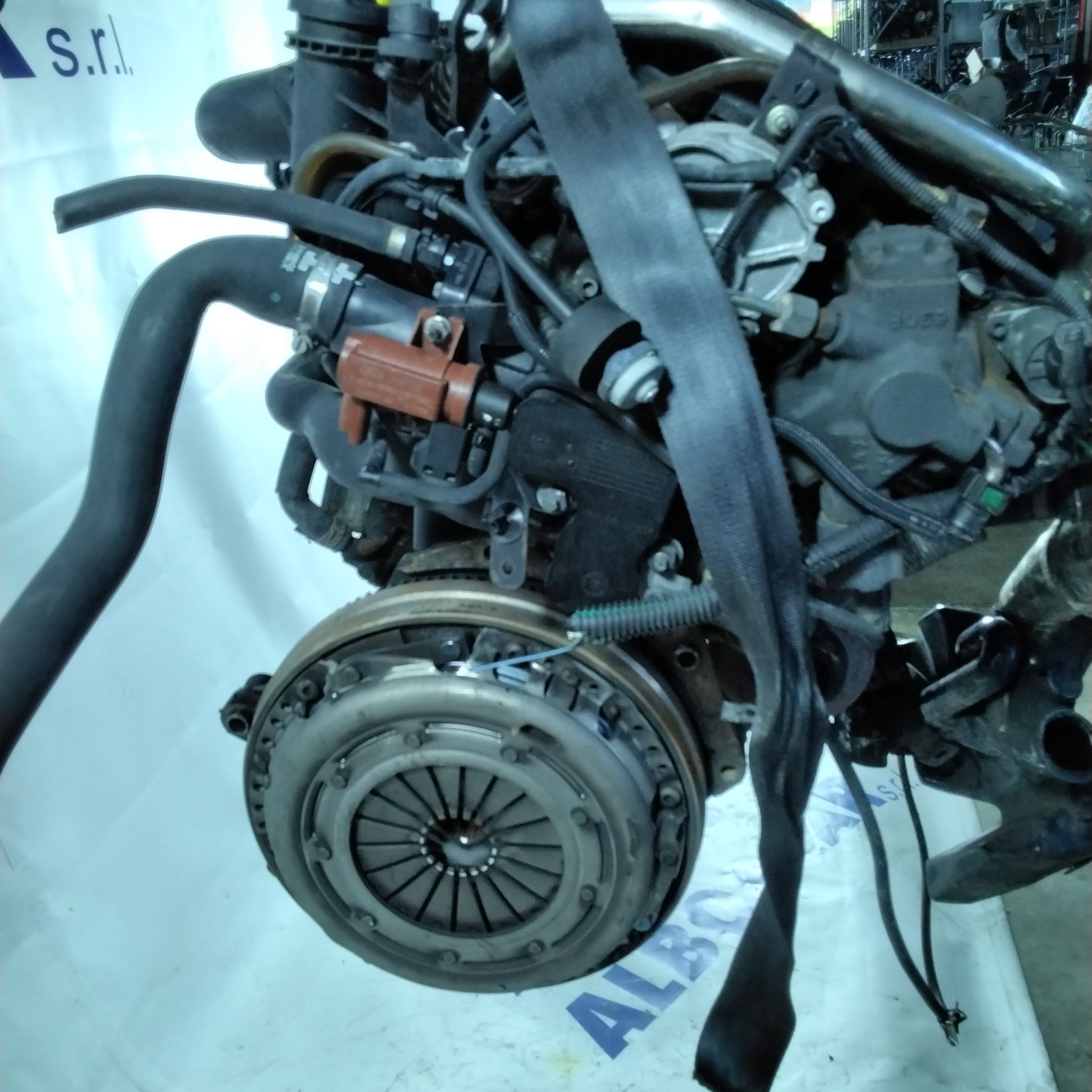 Volvo V50 2.0 diesel engine year 2004/07 100 kW code: D4204T part number: 6901252(sf1p1)