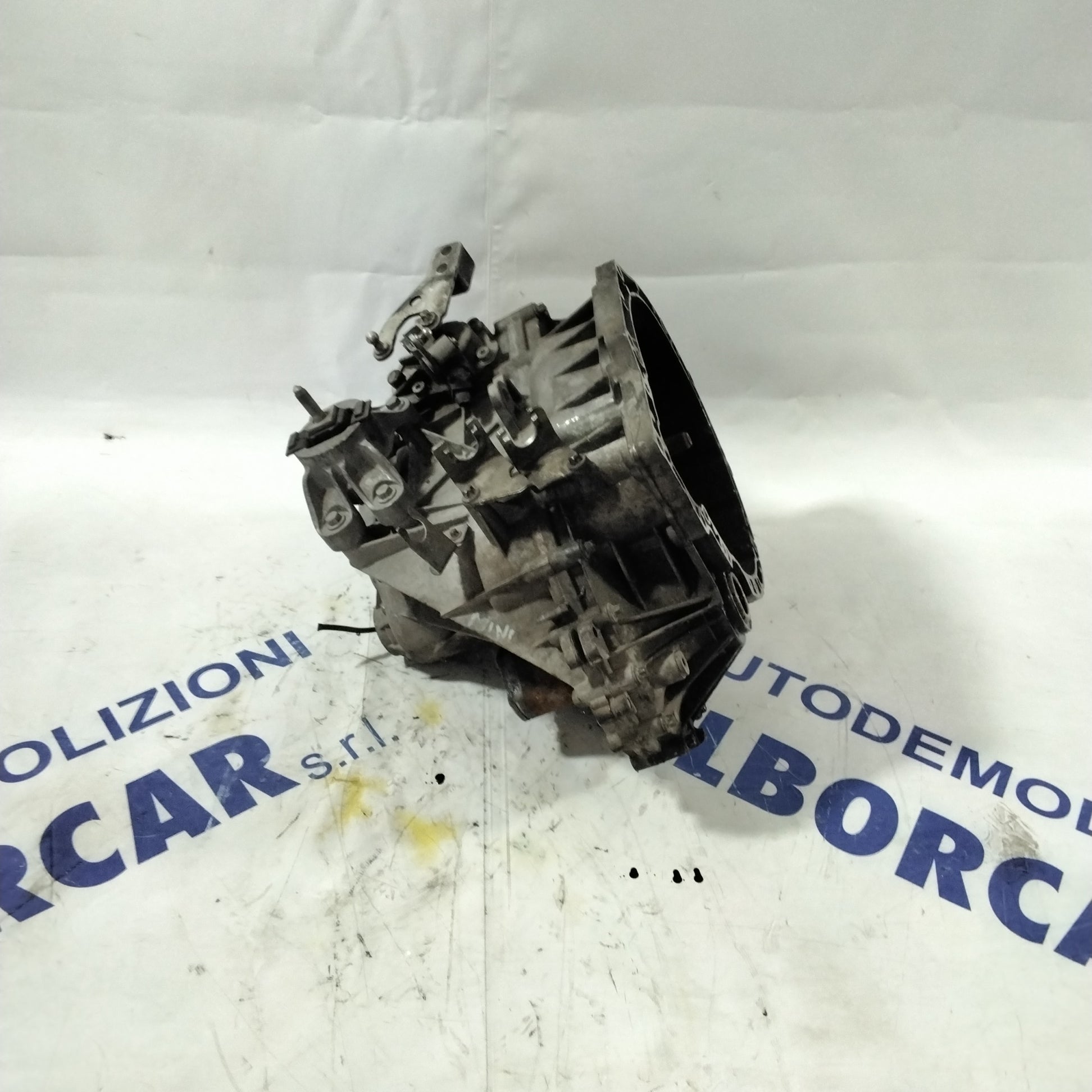 Mini Cooper 1.6 petrol gearbox year 2009 code: 83220421925 (sf2p1)
