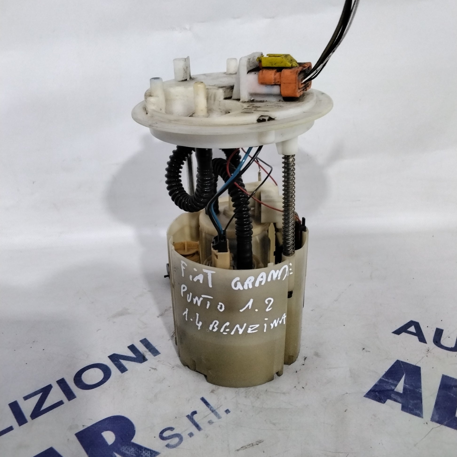 float Fiat Grande Punto 1.2 / 1.4 petrol year 2007 code: 55700362