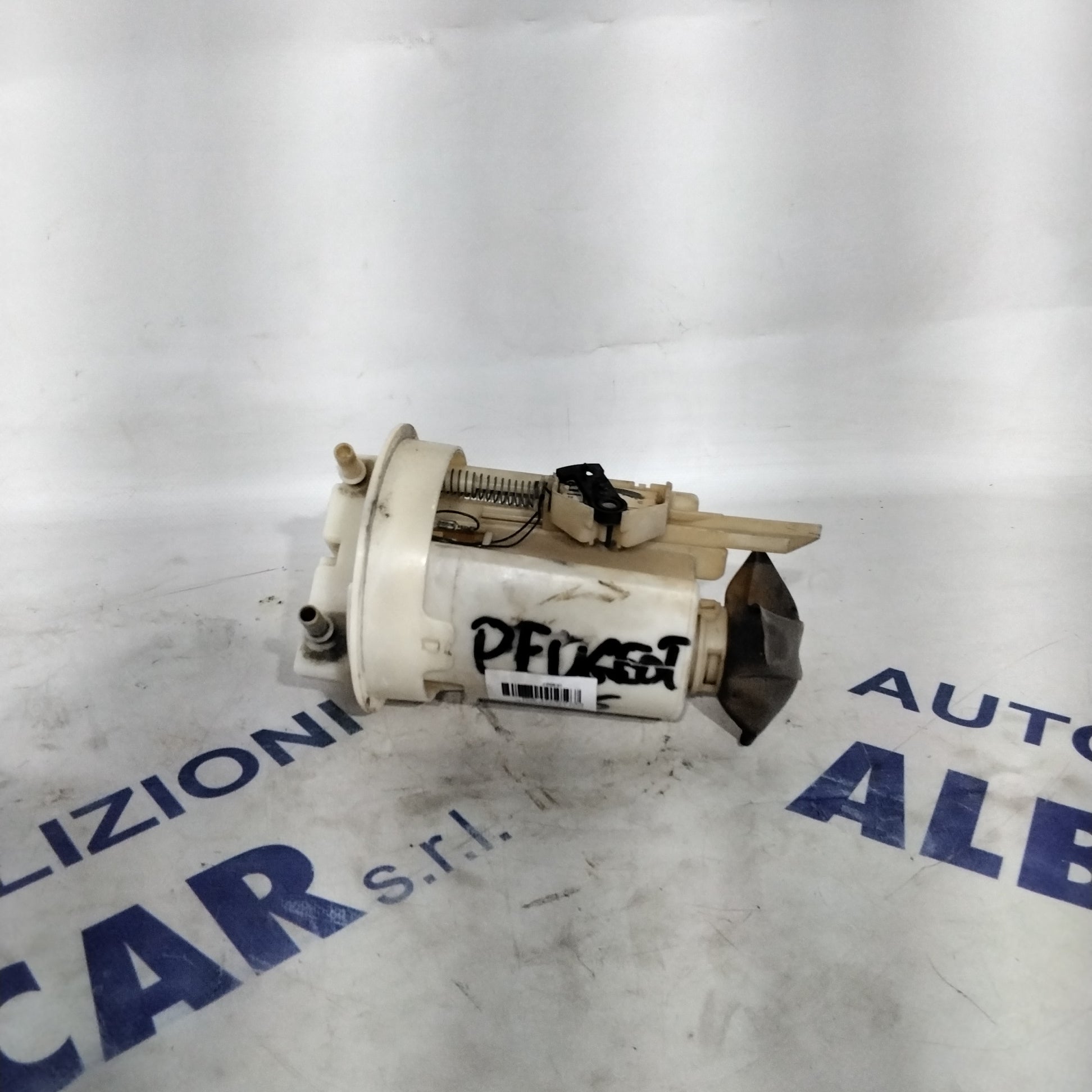 fuel sender unit peugeot 306 1.4 HDI year 2000 code:09730139900