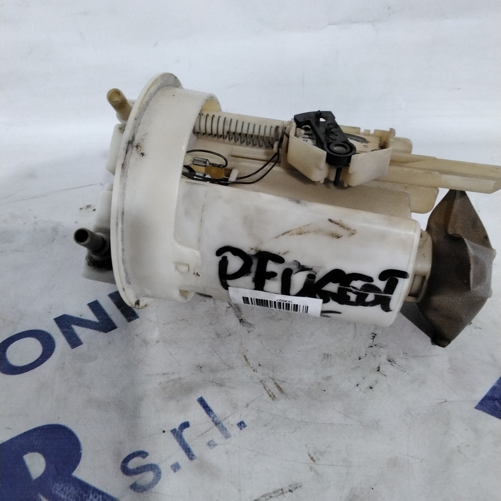 fuel sender unit peugeot 306 1.4 HDI year 2000 code:09730139900