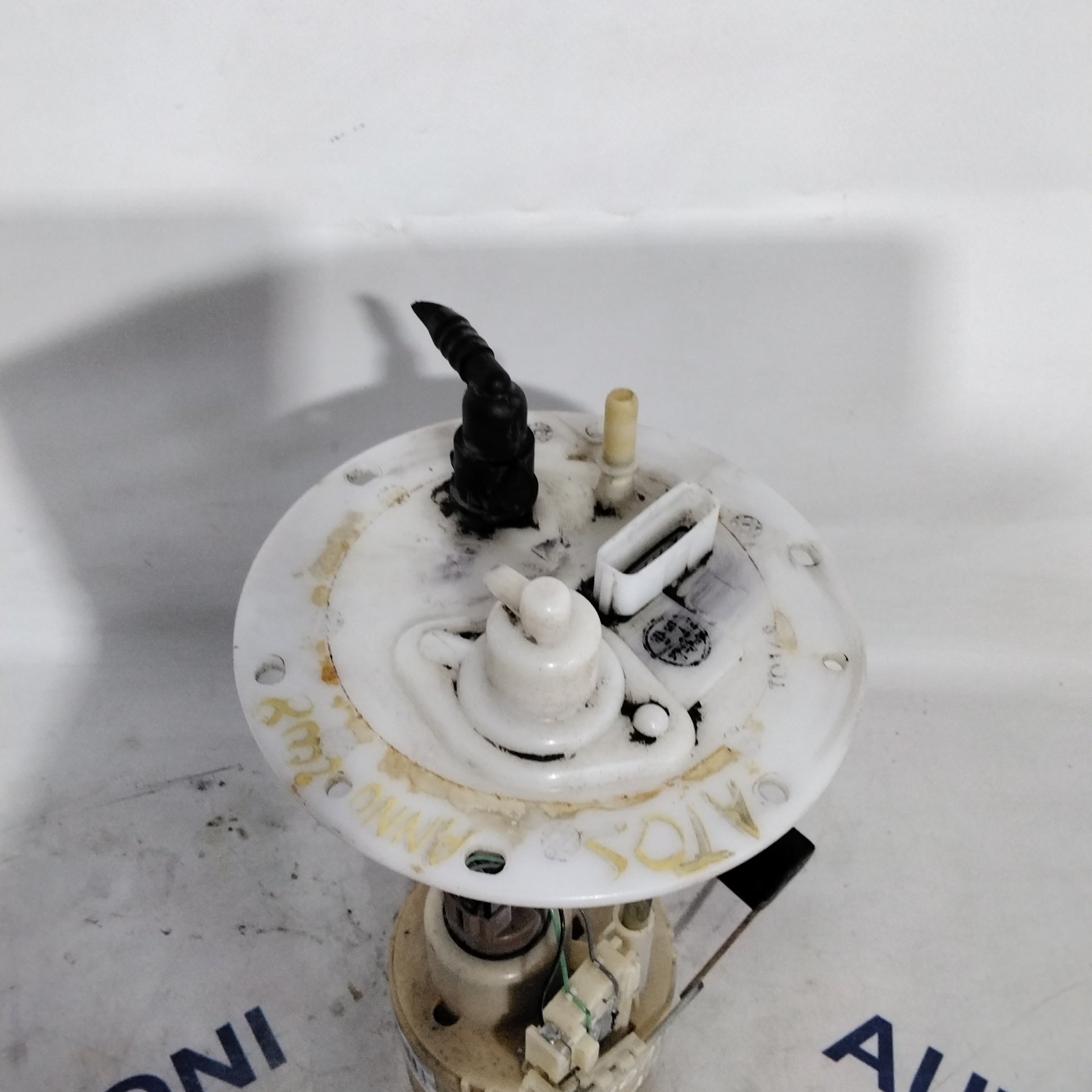 Hyundai Atos 1.0 petrol fuel sender unit year 2000 code: 3111002000