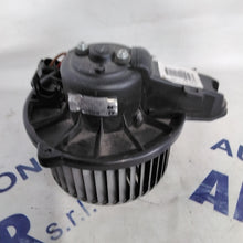Carica l&#39;immagine nel visualizzatore di Gallery, Ventola Riscaldamento audi A6 2.8 TDI  anno 2004 codice:0130111202(sf13p6)
