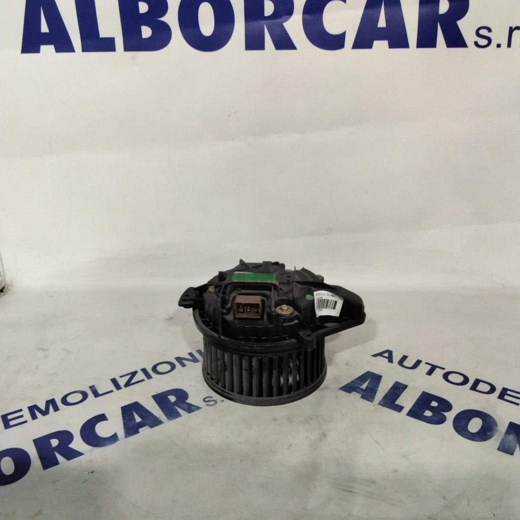 Audi A4 1.9 TDI 2002 Heater Fan Part number: 8E1820021B (sf13p6)
