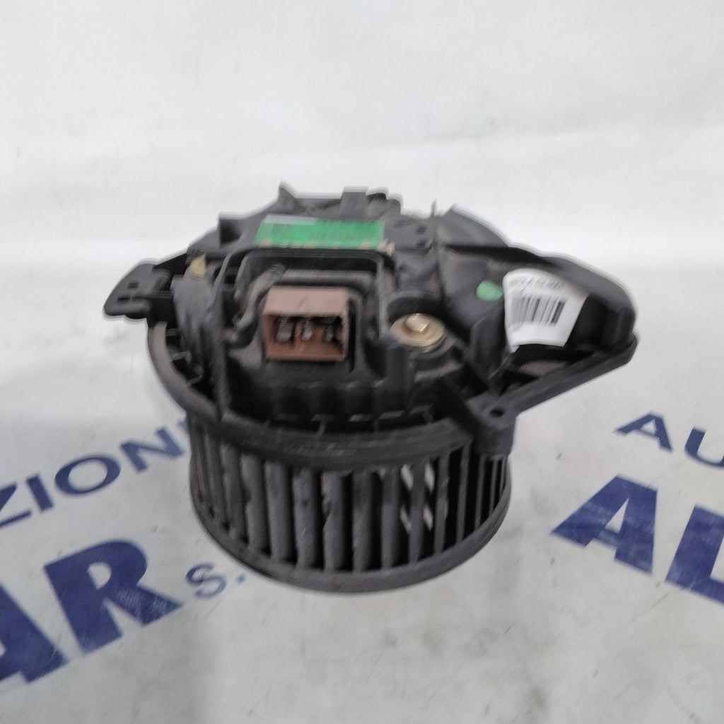 Audi A4 1.9 TDI 2002 Heater Fan Part number: 8E1820021B (sf13p6)