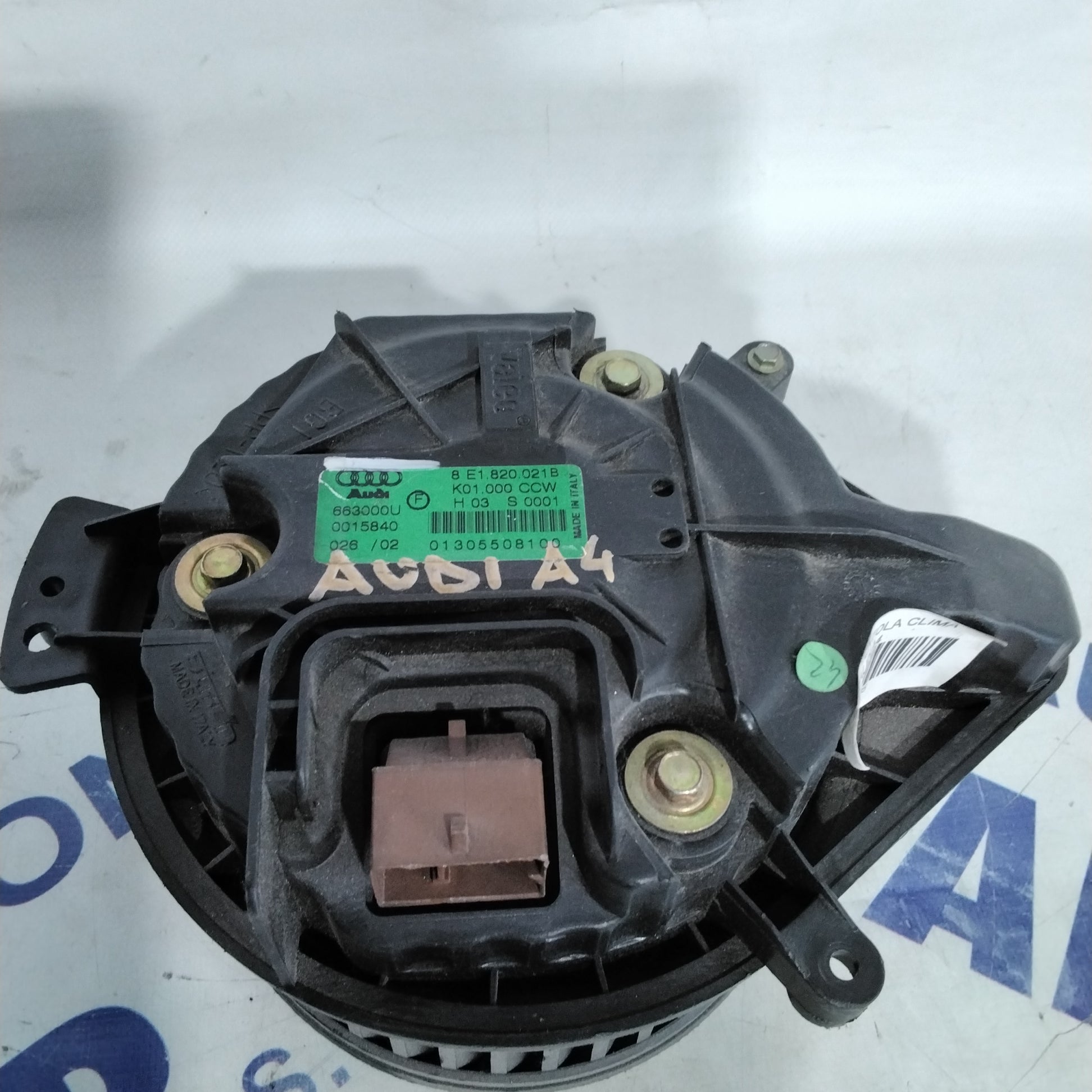 Audi A4 1.9 TDI 2002 Heater Fan Part number: 8E1820021B (sf13p6)