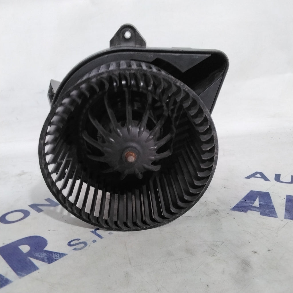 Ventola Riscaldamento lancia ypsilon 1.4 benzina anno 2006 codice:153230700(sf13p4)