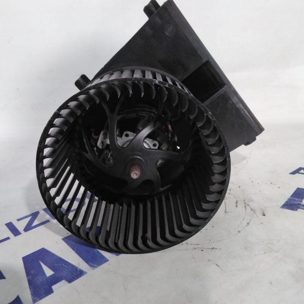 Heater Blower Volkswagen Golf 4 1.9 TDI year 2002 code: 657877G (sf13p4)