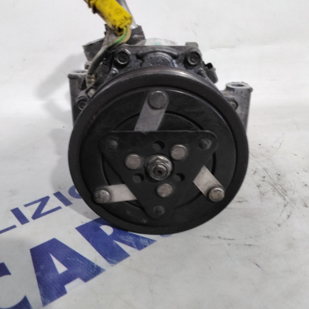 air conditioning compressor Peugeot 407 / Citroen C5 2.0 diesel year 2004/10 code: 9654764280 (sf14p7)